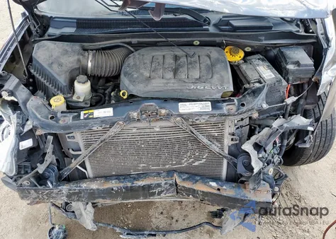 2016 Chrysler Town & Country Touring из США, поврежденный, VIN 2C4RC1BG9GR174101